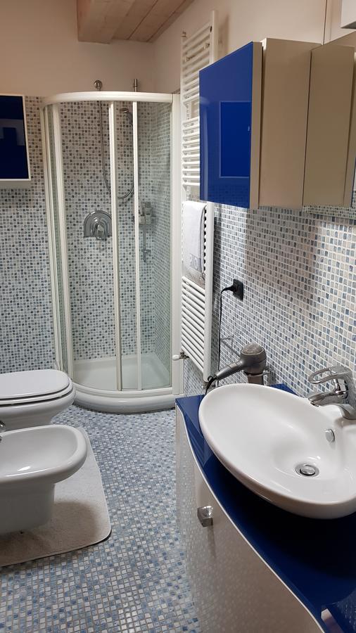 B&B Benessere La Casa Nera Breno Luaran gambar